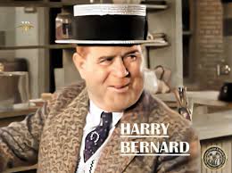 Heute vor 84 Jahren verstarb Harry Bernard (* 13. Januar 1878, † 4.  November 1940). Er spielte in 25 Filmen mit Laurel & Hardy. Eine seiner  besten Rollen hatte er als Ollies Freund und Boxmanager ...