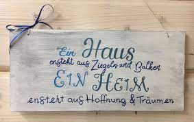steht dir eine einweihungsparty oder ein richtfest ins haus in meinem etsy shop findest du das richtige g haus einweihung geschenk geschenk haus holzschilder