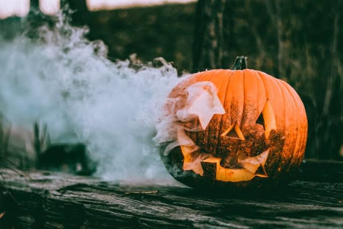 19 Spooky Places to Visit For Halloween (Haunted Towns, Best Festivals &  More!)