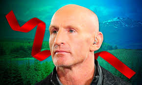 Gareth Thomas' likens his three-peaks challenge to HIV journey