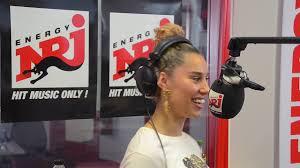 Viimeisimmät twiitit käyttäjältä raye (@raye). Raye Uber Rita Ora John Legend Und Alicia Keys Youtube