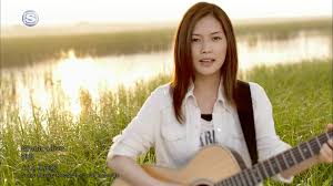 He was previously known as moonlight. Yui Japanese Singer Songwriter Yui Singer Singer Songwriting