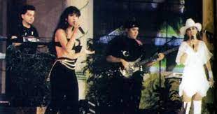 Gloria trevi discusión con verónica castro en y vero américa va (1992). Selena Con Veronica Castro En El Programa Furia Musical Selena Quintanilla Selena Quintanilla Perez Selena And Chris Perez