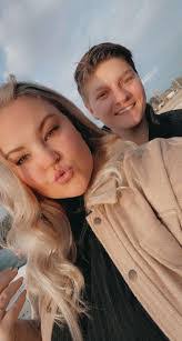 Alyssa Simons's Instagram, Twitter & Facebook