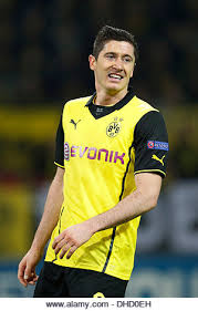 First placed bayern munich face fifth placed dortmund in a clash that could well be decisive for the. Robert Lewandowski Borussia Dort Imagenes De Stock Robert Lewandowski Borussia Dort Fotos De Stock Borussia Dortmund Robert Lewandowski Lewandowski