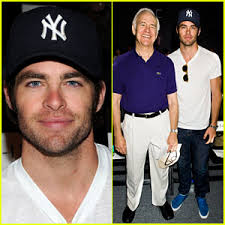  Robert Pine Photos News And Videos Just Jared