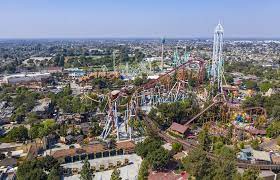 Visitors at knott's berry farm ride the hangtime rollercoaster at the buena park theme park. Man Climbs Atop Knott S Berry Farm Tower Drawing Police To O C Amusement Park Los Angeles Times