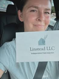 Rachael Endsley's Instagram, Twitter & Facebook