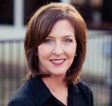 Erin Noll's Instagram, Twitter & Facebook