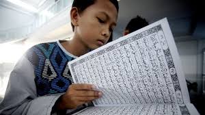 Dari segi bahasa mad artinya panjang, wajib artinya harus dan muttashil artinya bersambung. Mengenal Mad Wajib Muttasil Dalam Alquran Dan Cara Membacanya Tirto Id