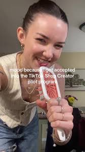 Nicole Hyden's Instagram, Twitter & Facebook