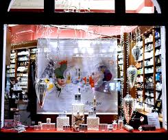 Diptyque Dufte Exklusiv Aus Paris Meister Parfumerie Jetzt Entdecken Duftkerzen Duft Kerzen