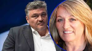 En septembre 2015, il officialise son histoire avec. David Douillet Se Confie Sur Son Divorce Tres Eprouvant Avec Valerie Apres 20 Ans De Vie