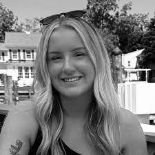 Jillian Swan's Instagram, Twitter & Facebook