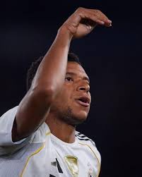 Player returns with new kung fu skills