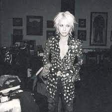 momoka en instagram 白黒はいちゃん hyde ラルク ラルクアンシエル vamps 白黒 白黒写真 カッコイイ イケメン イケメンすぎる 推し ラルク hyde ラルクアンシエル 白黒