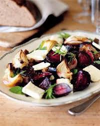 Gebackene Rote Bete Mit Ziegenkase Und Croutons Rezept Rezept In 2020 Rezepte Croutons Rezept Leckeres Essen