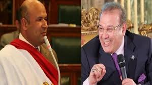 لحد ما الدكتور اتصل واعتذر عن الحضور وخرجنا احنا الاتنين سوا وقال لي انتي عندك كام سنه قولت له 18 وهو قالي ان عنده 38 سنة وطلب مني رقم موبايلي عشان يبقى يكلمني وانا. 5nkbhfzm7spvum