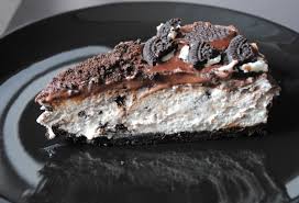 Dann die springform für etwa 30 minuten in den kühlschrank stellen parallel die gezuckerte kondensmilch, den mascarpone, den sanaport und die vanille glatt miteinander verrühren. Oreo Kuchen Ohne Backen