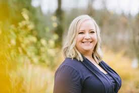 Her soul is that of a lady who once lived at court and would prefer to be waited on hand an foot. Dawn Serra Sex And Relationship Coach