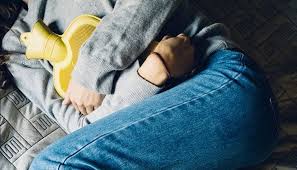 Yoga merupakan salah satu jenis olahraga yang bisa membantu menyembuhkan sakit kepala. Nah 8 Makanan Ini Bakal Bantu Korang Hilangkan Period Pain