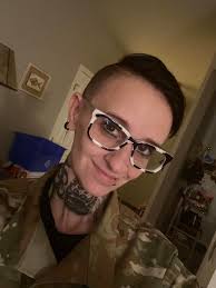 And now for something completely different. I was approached by a lovely  couple of Gwen's friends,Todd and Kathy, who have been long term attendees  of the Kentucky Derby. Todd asked me to