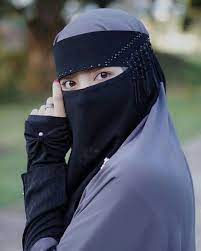Soal penampilan, artis cantik ini. Muslimah Cadar