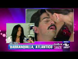 Su repentina muerte aun duele en el corazón de sus seguidores, aunque en su tumba ya no va mucha. Veinte Anos Despues Clara Cabello Aun Llora La Partida De Rafael Orozco 02 De Abril De 2013 Youtube