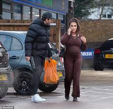 As daily mail confirms, goodger is desperate to shed the weight she gained while partying, eating, drinking and being lazy during the filming of celebs go dating. Pregnant Lauren Goodger 34 Reveals Her Growing Baby Bump In A Maroon Jumpsuit Daily Mail Online