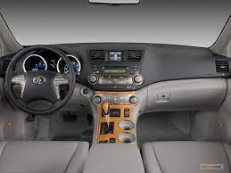 Managed to by a demo vehicle which already had about 8,000 miles on it so it just about at the recommended break it. 2008 Toyota Highlander Hybrid Pictures Dashboard U S News World Report