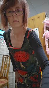 It has Pockets 🤣, #mondayvibes #reviews #outofmycomfortzone #businessowner  #DustysCountryStore