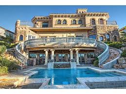 The sides.gatsby's manor is large,with many rooms and a rather large backyard where visitors go to during his infamous parties. Beautiful Grand Staircase In The Backyard Reminds Me Of The Great Gatsby Tuscan Style Homes Mansions Las Vegas Homes