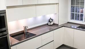 Cocinas minimalistas, clásicas, rústicas, industriales y modernas. Reformas Cocinas Instalaciones Bermejo