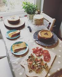 Wedding Cake Tasting It Was Wonderful To Meet Sophie Nick Last Week And Hear All About Their Wedding Plans Wedding Cake Tasting Cake Tasting Wedding Cakes