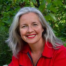 Eequ · After school. In place of school. Beyond school.