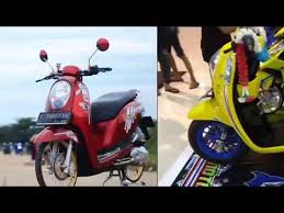 Modifikasi Motor Scoopy Airbrush Doraemon Blog Gambar Modifikasi Motor Di 2020 Airbrush Motor Honda Blog