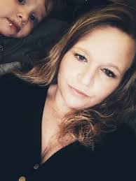 Bea Hamilton's Instagram, Twitter & Facebook