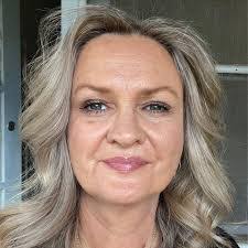 Wendy Darcy's Instagram, Twitter & Facebook