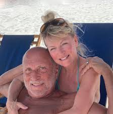 This is how to properly park your car 👀