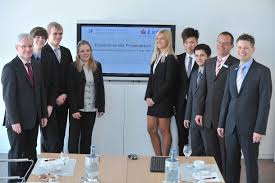 See reviews, photos, directions, phone numbers and more for us bank locations in oldenburg, in. Sechs Schuler Eine Bank Und Eine Reihe Anspruchsvoller Aufgaben Bbs Haarentor Oldenburg