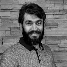 Eric Conde's Instagram, Twitter & Facebook