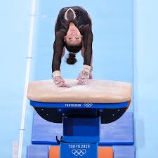 A front split is one of those moves that is really easy for some people and much harder for others. Olympic Gymnastics What Is A Cheng A Double Twisting Yurchenko The New York Times