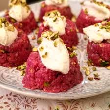 Non vi rimane altro a questo punto che impiattare: Tartare Di Manzo E Pistacchi The Black Cat S Bistrot