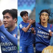 '풋볼리스트'가 자체 선정한 전반기 베스트일레븐에서 가장 눈에 띄는 팀은 울산현대와 수원삼성이다.풋볼리스트는 자체 제작하는 k리그 리뷰 프로그램 '크크크'에 출연하는 k리그 취재 기자 5명의 의견을 종합해 전반기 베스트. ì˜¬ì‹œì¦Œ ìµœê³  ížˆíŠ¸ìž' ë§¤íƒ„ì†Œë…„ë‹¨ ê¸°ë°œí•œ ì°½ìž'ìž ê¶ê¸ˆí•˜ë„¤ ë„¤ì´íŠ¸ ë‰´ìŠ¤