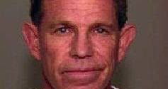 Nos EUA, evangélico antigay é preso por molestar crianças