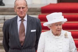 Муж заметил, что его жена — доктор философии и что ее персона гораздо важнее его. Nxhcclicomrcsm