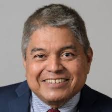 Steffanie Scott's Instagram, Twitter & Facebook