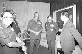 Terkenal dengan kegigihannya mengintegrasikan nilai dan prinsip islam ke dalam bisnes dan telah memperkenalkan. Malaysian Armed Forces Chief Of Defence Forces General Tan