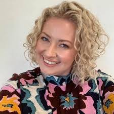 Rebecca Hutton's Instagram, Twitter & Facebook