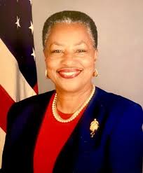 Bridging Global Gaps for Underrepresented Groups Through  Internationalization